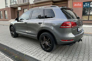 Внедорожник / Кроссовер Volkswagen Touareg 2013 в 