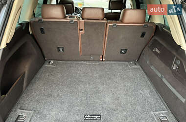 Внедорожник / Кроссовер Volkswagen Touareg 2013 в 