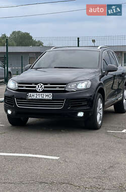 Позашляховик / Кросовер Volkswagen Touareg 2011 в Києві