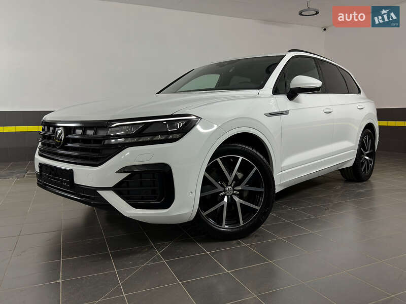 Внедорожник / Кроссовер Volkswagen Touareg 2021 в Казатине
