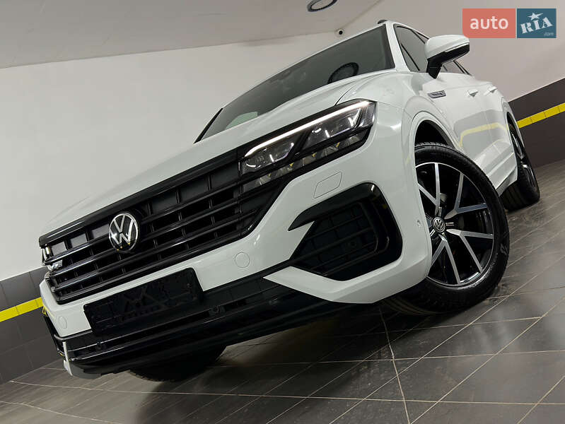 Внедорожник / Кроссовер Volkswagen Touareg 2021 в Казатине