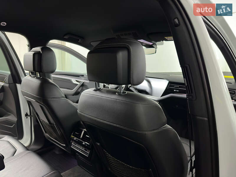Внедорожник / Кроссовер Volkswagen Touareg 2021 в Казатине