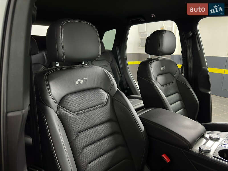 Внедорожник / Кроссовер Volkswagen Touareg 2021 в Казатине