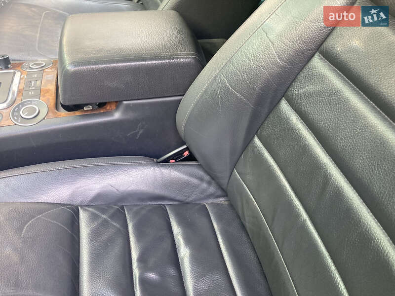 Внедорожник / Кроссовер Volkswagen Touareg 2007 в Сумах