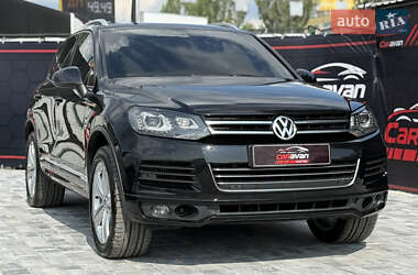 Внедорожник / Кроссовер Volkswagen Touareg 2013 в Днепре