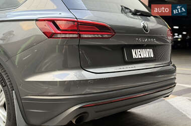 Позашляховик / Кросовер Volkswagen Touareg 2020 в 