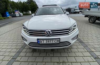 Внедорожник / Кроссовер Volkswagen Touareg 2016 в Херсоне