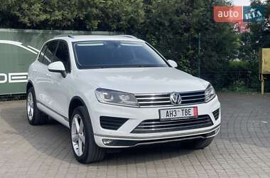 Внедорожник / Кроссовер Volkswagen Touareg 2017 в 
