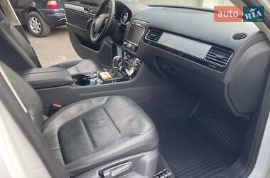 Внедорожник / Кроссовер Volkswagen Touareg 2017 в 