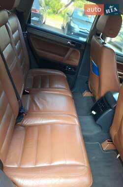 Внедорожник / Кроссовер Volkswagen Touareg 2006 в 