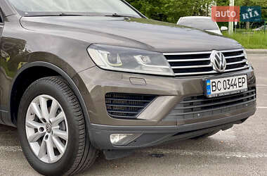 Позашляховик / Кросовер Volkswagen Touareg 2016 в 