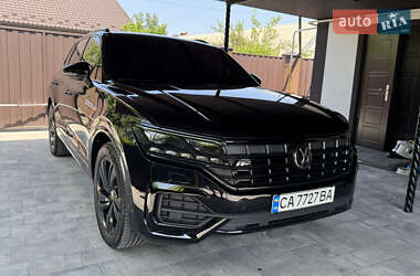 Внедорожник / Кроссовер Volkswagen Touareg 2019 в 