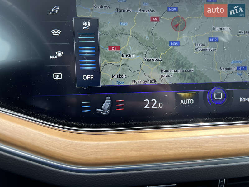 Внедорожник / Кроссовер Volkswagen Touareg 2018 в Львове