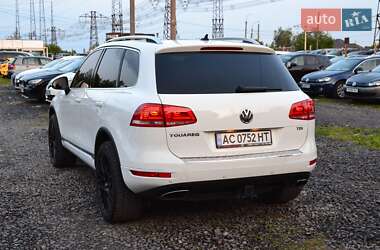 Внедорожник / Кроссовер Volkswagen Touareg 2012 в 