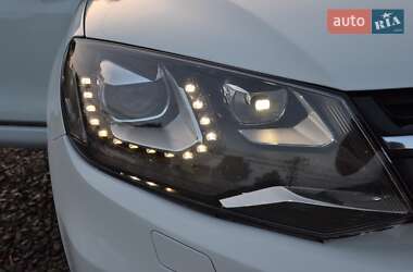 Внедорожник / Кроссовер Volkswagen Touareg 2012 в 