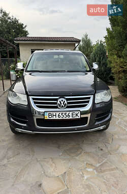 Внедорожник / Кроссовер Volkswagen Touareg 2007 в 