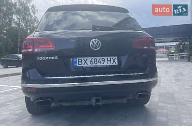 Внедорожник / Кроссовер Volkswagen Touareg 2014 в 