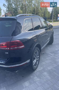 Внедорожник / Кроссовер Volkswagen Touareg 2014 в 