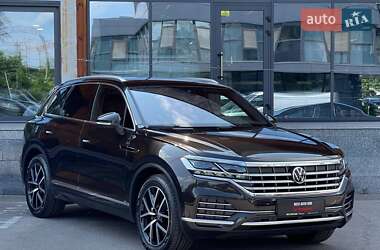 Внедорожник / Кроссовер Volkswagen Touareg 2022 в Киеве