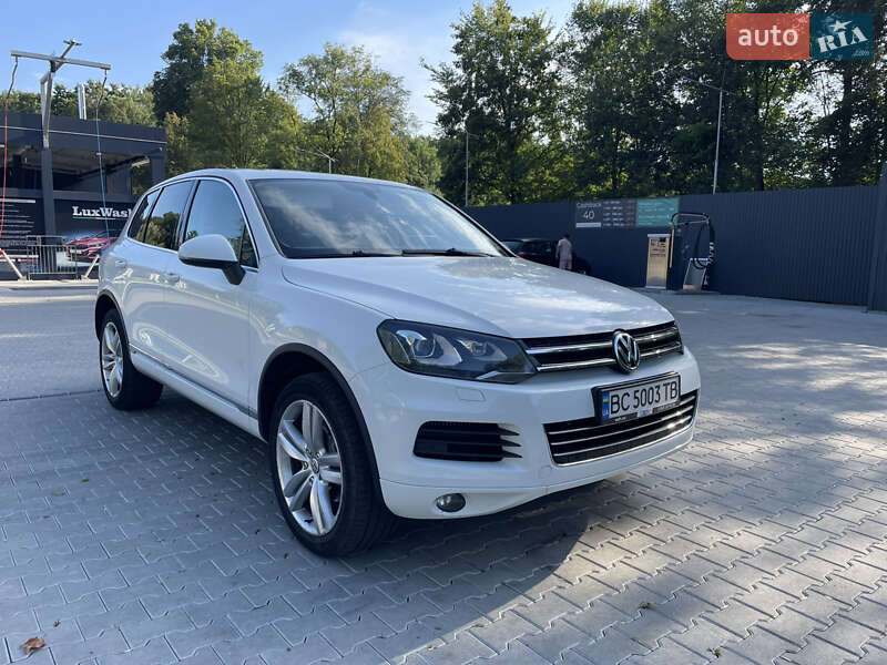 Позашляховик / Кросовер Volkswagen Touareg 2013 в Трускавці