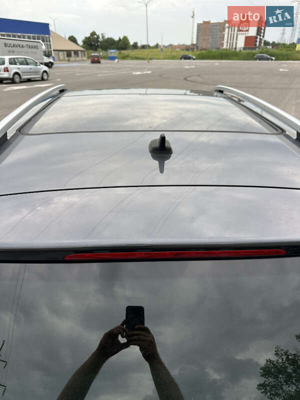 Внедорожник / Кроссовер Volkswagen Touareg 2012 в Луцке