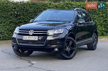 Внедорожник / Кроссовер Volkswagen Touareg 2011 в Киеве