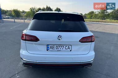 Внедорожник / Кроссовер Volkswagen Touareg 2019 в 