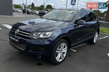 Внедорожник / Кроссовер Volkswagen Touareg 2012 в Киеве