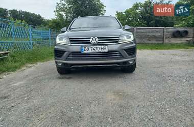 Внедорожник / Кроссовер Volkswagen Touareg 2017 в 