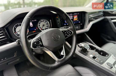 Позашляховик / Кросовер Volkswagen Touareg 2020 в 