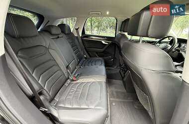Позашляховик / Кросовер Volkswagen Touareg 2020 в 