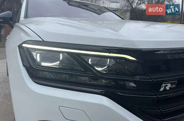 Позашляховик / Кросовер Volkswagen Touareg 2019 в 