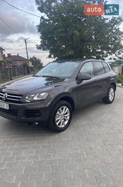 Внедорожник / Кроссовер Volkswagen Touareg 2012 в 