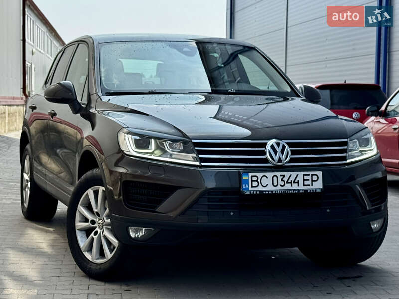 Позашляховик / Кросовер Volkswagen Touareg 2016 в 