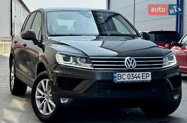 Позашляховик / Кросовер Volkswagen Touareg 2016 в 