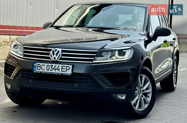 Позашляховик / Кросовер Volkswagen Touareg 2016 в 
