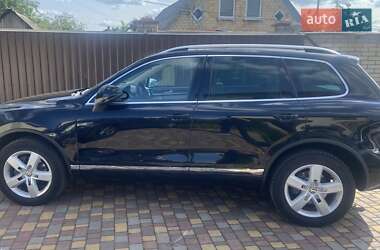 Позашляховик / Кросовер Volkswagen Touareg 2014 в Києві