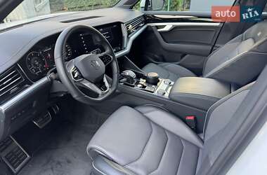 Позашляховик / Кросовер Volkswagen Touareg 2018 в 
