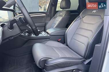Позашляховик / Кросовер Volkswagen Touareg 2018 в 