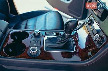 Внедорожник / Кроссовер Volkswagen Touareg 2013 в 
