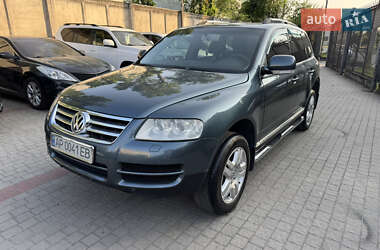 Внедорожник / Кроссовер Volkswagen Touareg 2004 в 