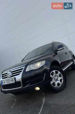 Внедорожник / Кроссовер Volkswagen Touareg 2006 в Киеве