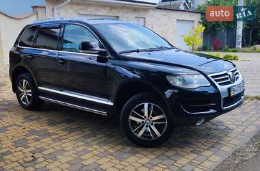 Позашляховик / Кросовер Volkswagen Touareg 2008 в 