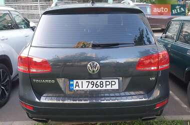 Внедорожник / Кроссовер Volkswagen Touareg 2010 в 