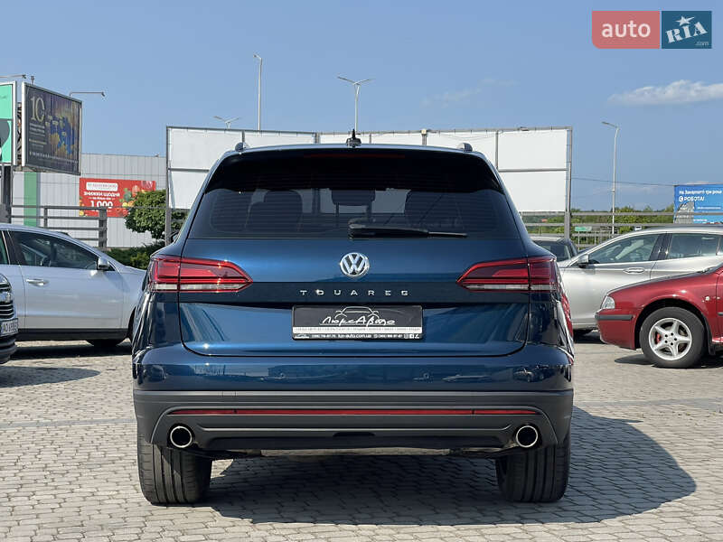 Позашляховик / Кросовер Volkswagen Touareg 2018 в Мукачевому