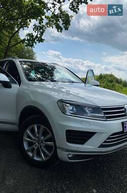Внедорожник / Кроссовер Volkswagen Touareg 2016 в 