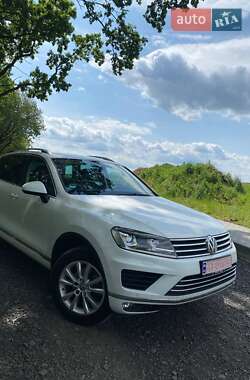 Внедорожник / Кроссовер Volkswagen Touareg 2016 в 