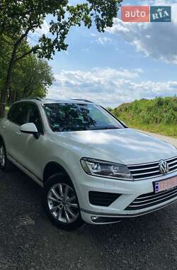 Внедорожник / Кроссовер Volkswagen Touareg 2016 в 