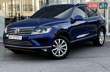 Внедорожник / Кроссовер Volkswagen Touareg 2016 в Запорожье