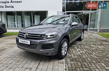 Внедорожник / Кроссовер Volkswagen Touareg 2013 в Киеве